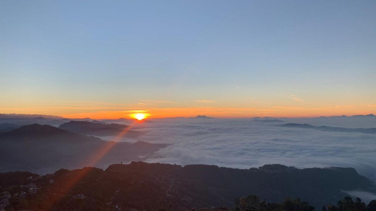 Hotel Pristine Himalaya Pokhara Eksteriør bilde